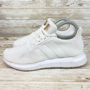 ADIDAS SWIFT RUN-WOMENS 6.5